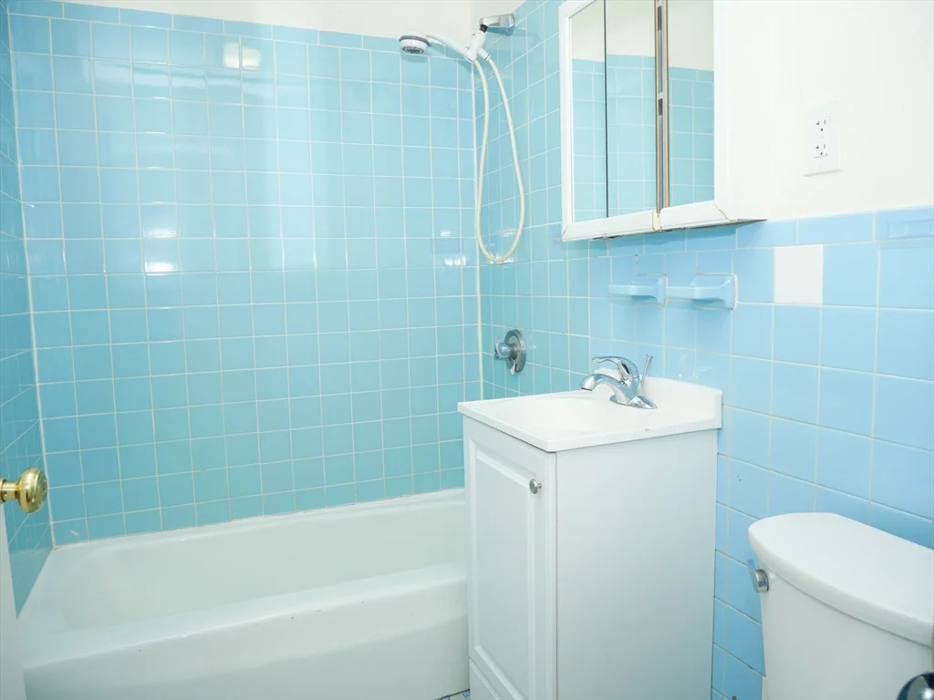 1039 Commonwealth Ave, Allston