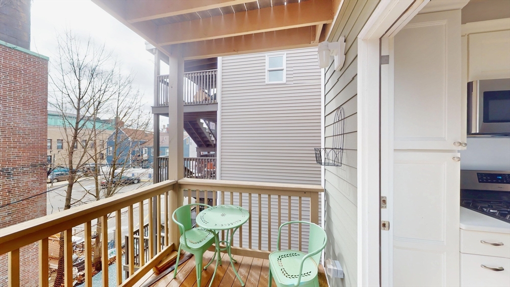 61 Havre St, East Boston