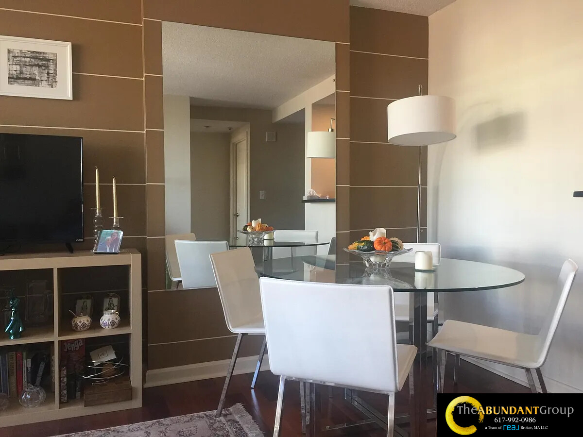 10 Museum Way, East Cambridge