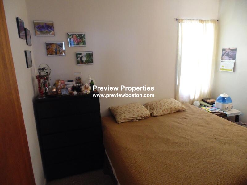 63 South Huntington Ave, Jamaica Plain