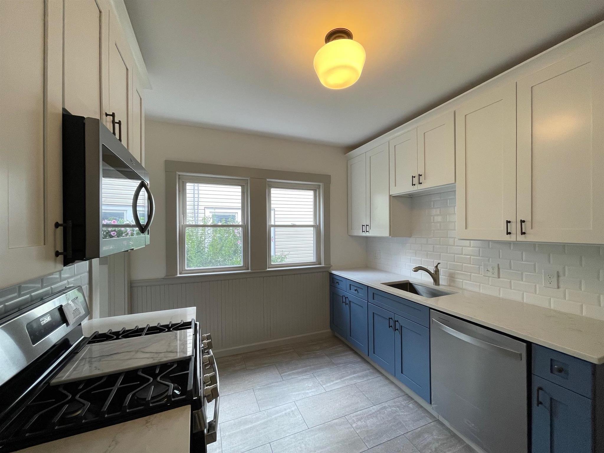 11 Benton Rd, South Medford