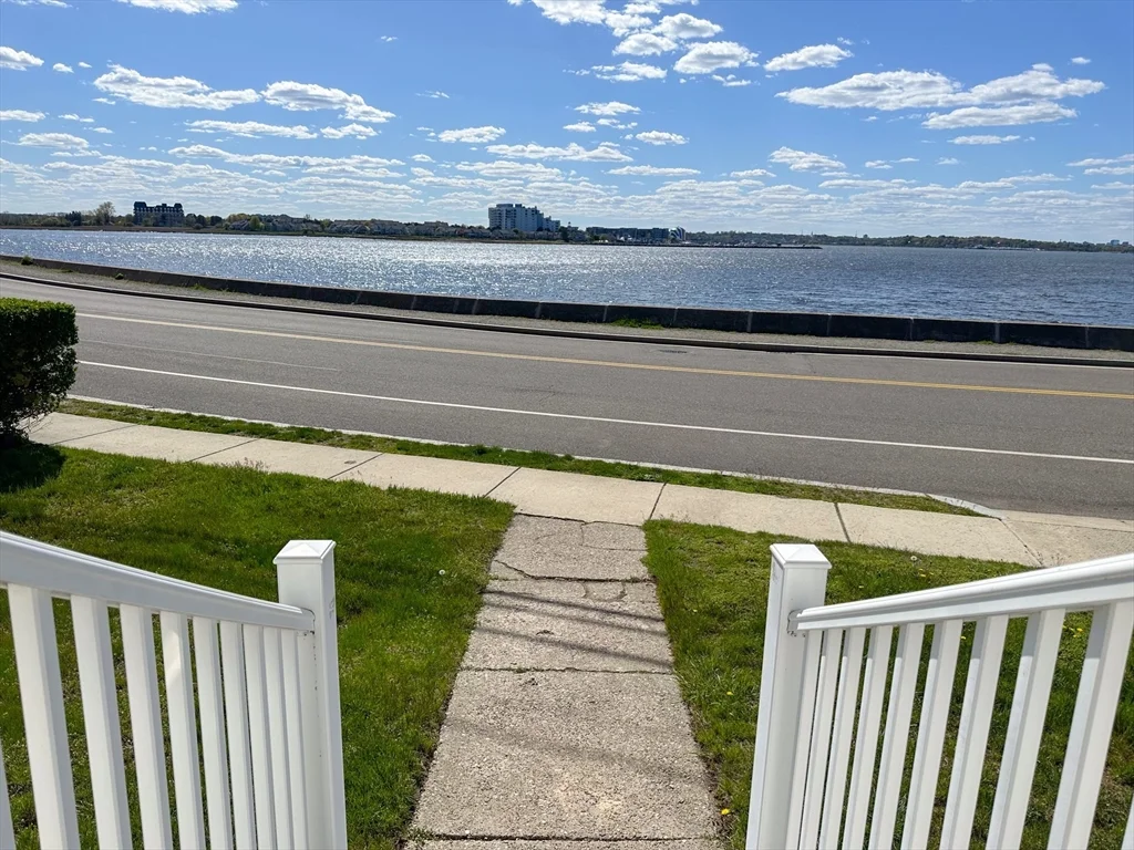75 Dorchester St, Quincy