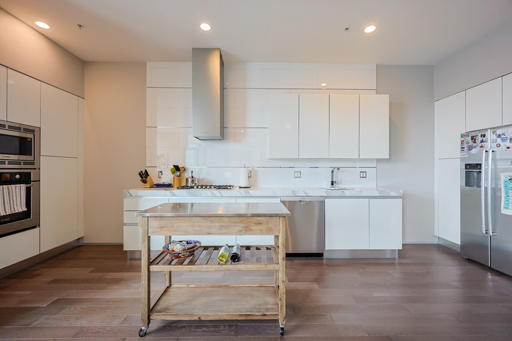 537 E 1st, South Boston