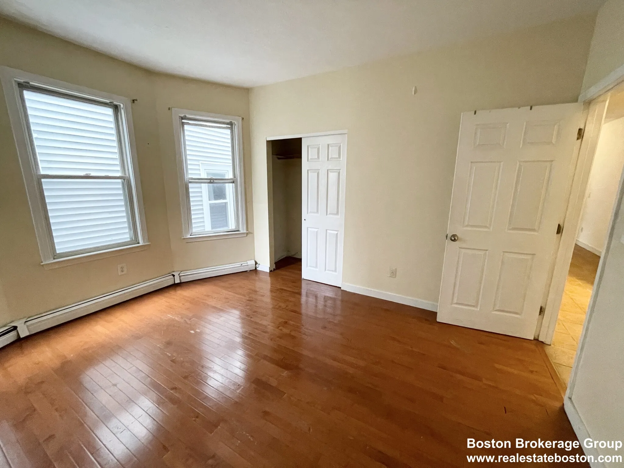 7 Iroquois St, Mission Hill