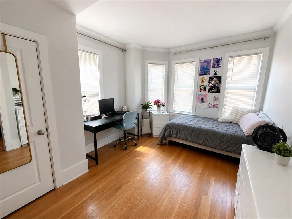 66 Mozart St, Jamaica Plain