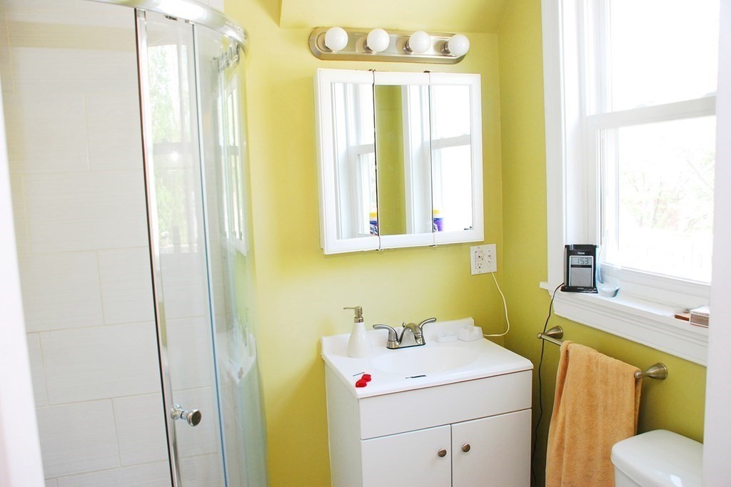 11 Ballard St, Jamaica Plain