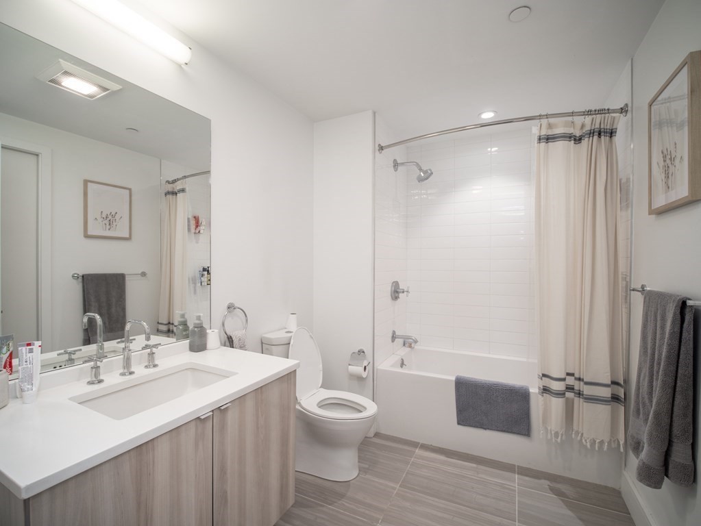 2 West 6th St, South Boston