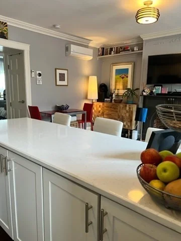 4 Centre Pl, Roxbury