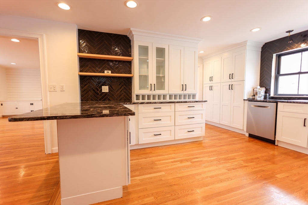 321 Nichols St, Norwood