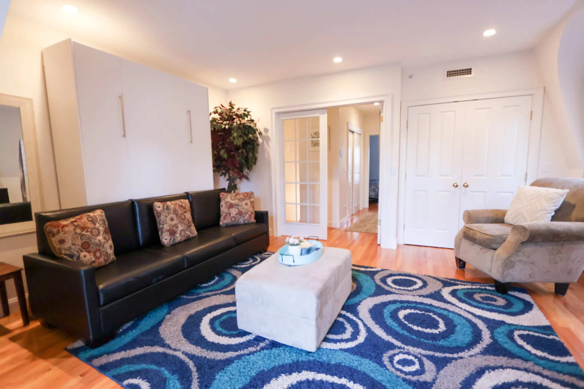 2 Harvard Sq, Brookline Village