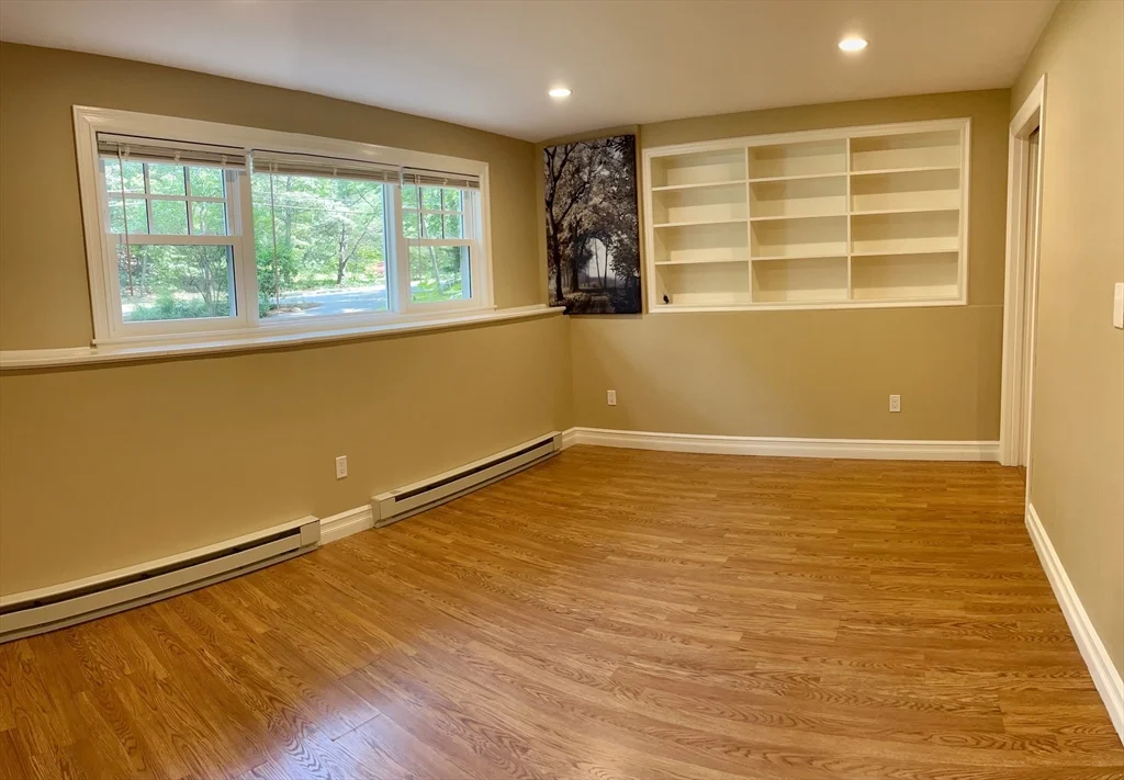 70 Beach St, Foxboro