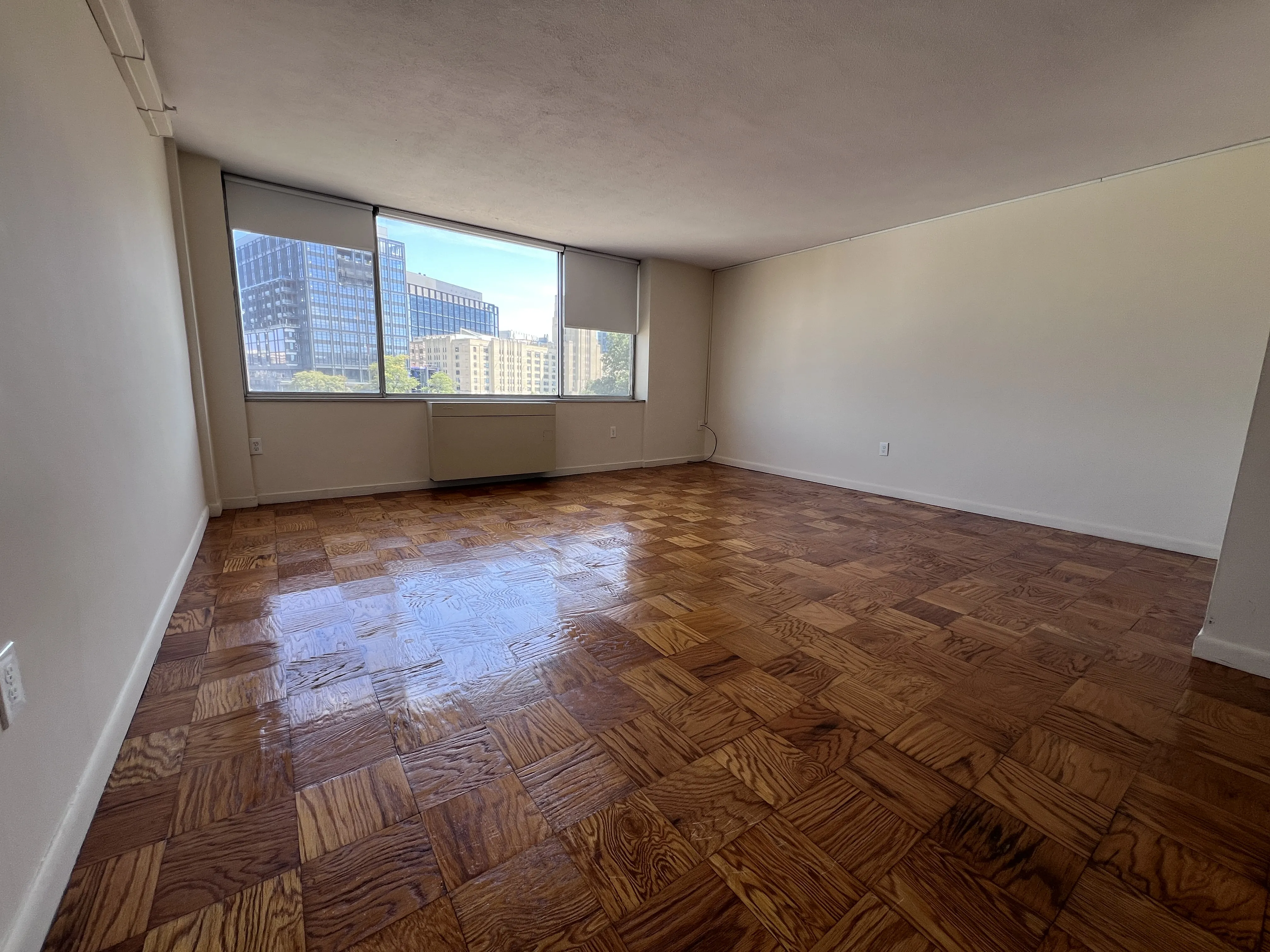 101 Monmouth St, Longwood