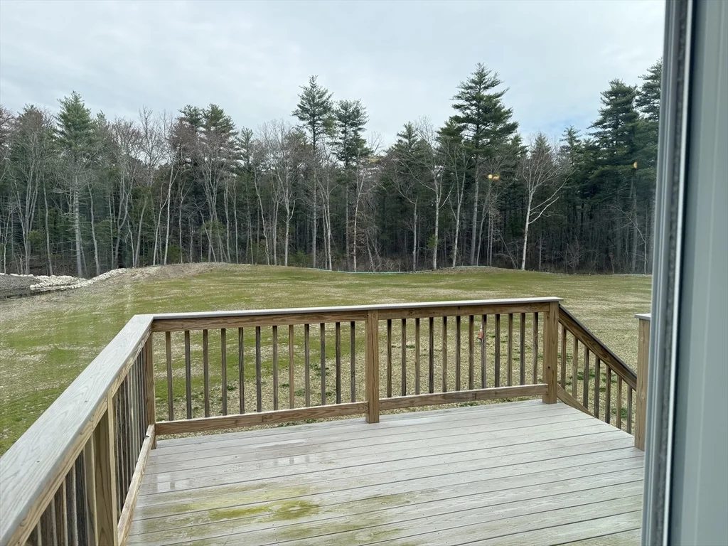 5 Pauline Way, Lakeville