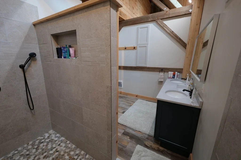 23 Winter St, Norwell