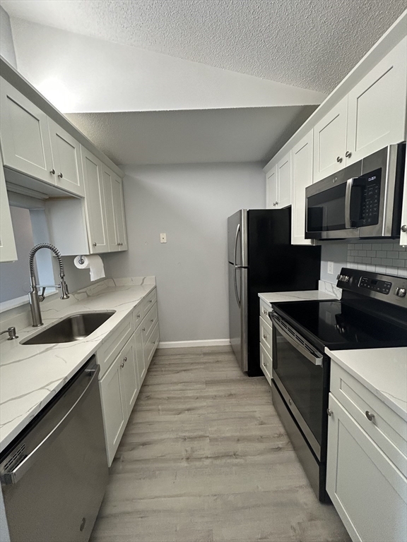 32 Maple Crest Cir, Holyoke