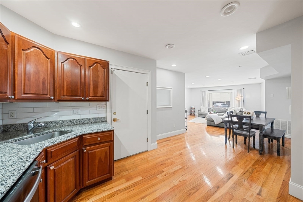 120 West 7th, South Boston