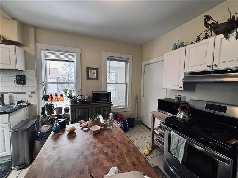 8 Bennett St, South Medford