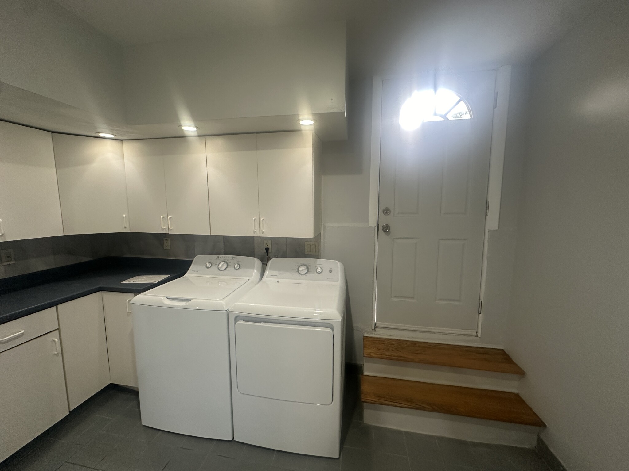 90 Albion St, Powder House Square