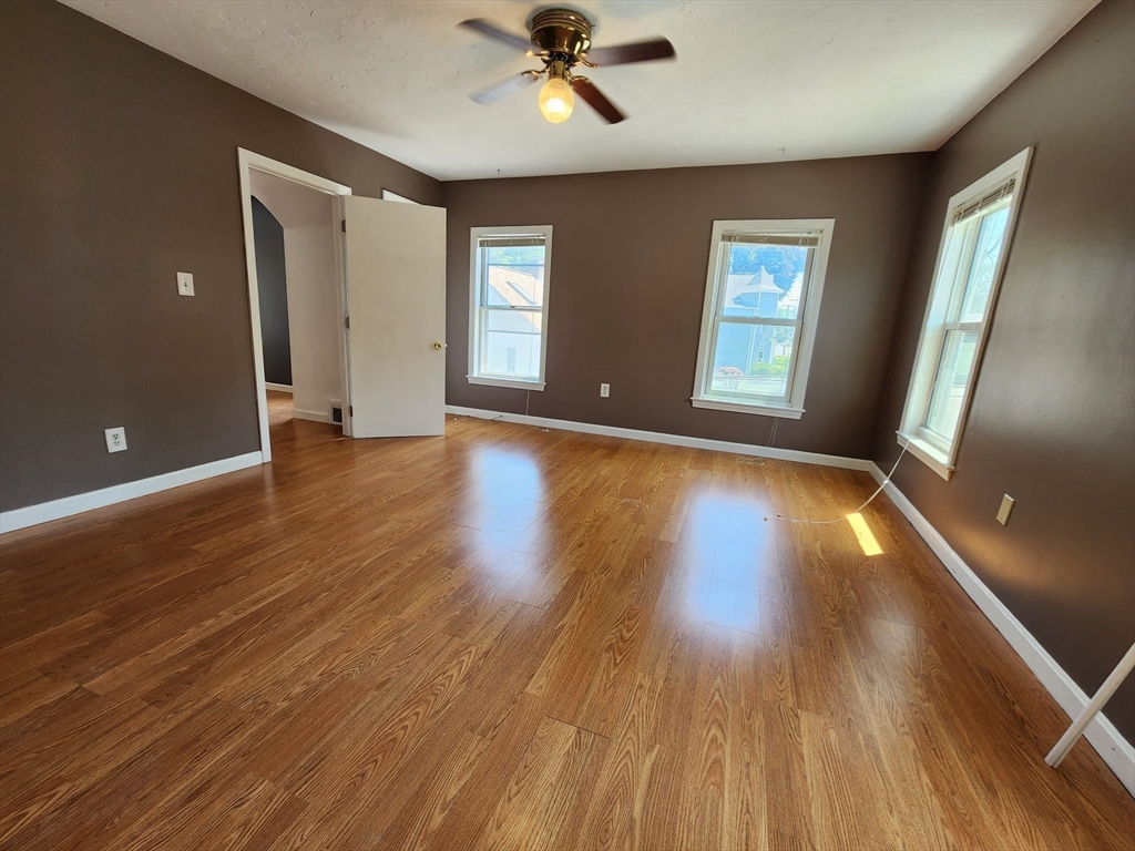 50-52 Alden St, Ashland