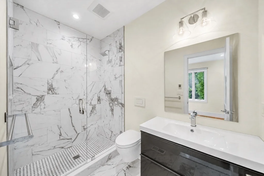 59 Fresh Pond Ln, West Cambridge