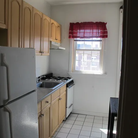 15 Glenville Ave, Allston