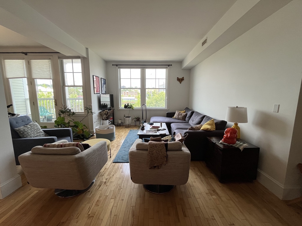 17 Ivaloo St, Ward Two