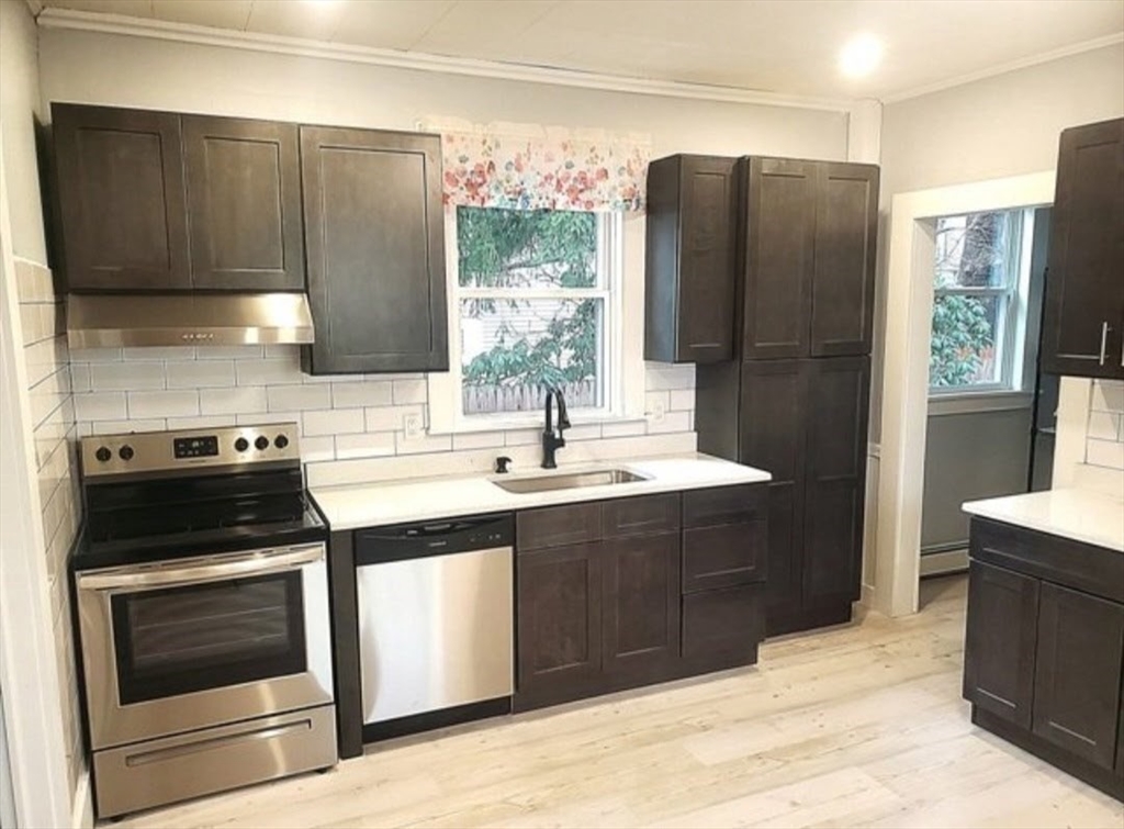 33 Warren St, Peabody