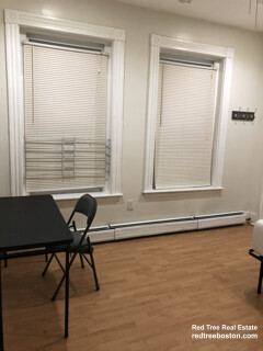 129 Cedar St, Roxbury