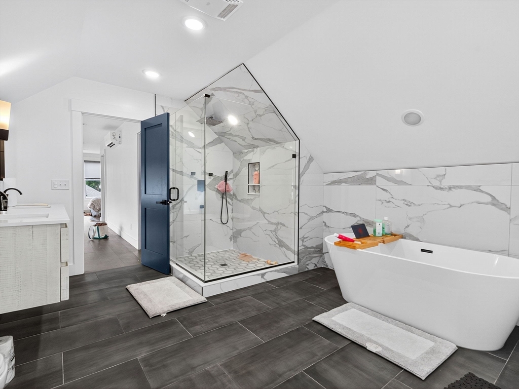 62 Governor Winthrop Rd, Ten Hills