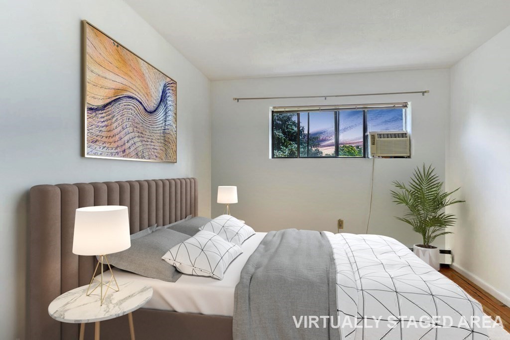 1643 Cambridge St, Cambridge