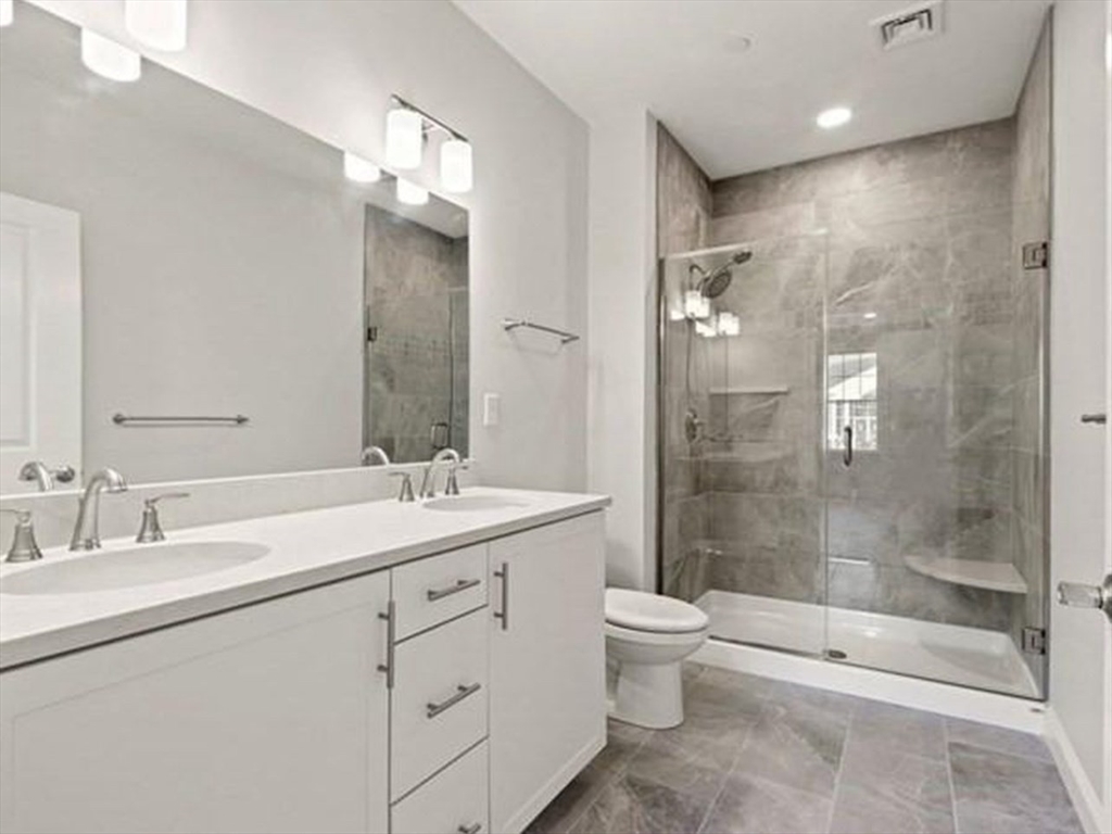 320 Middlesex Ave, Medford