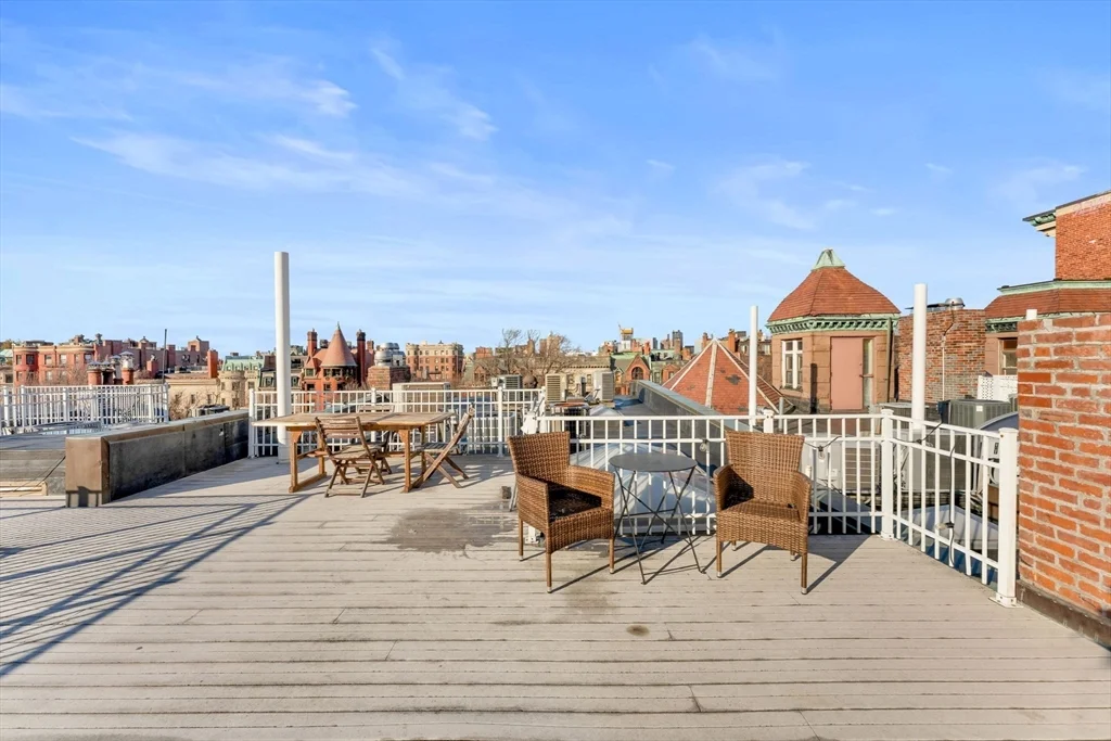 280 Commonwealth Ave, Back Bay