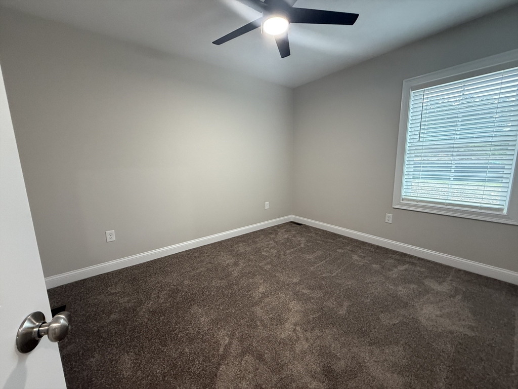 15 Glacier Path, Middleboro