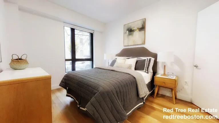 150 Camden St, Roxbury