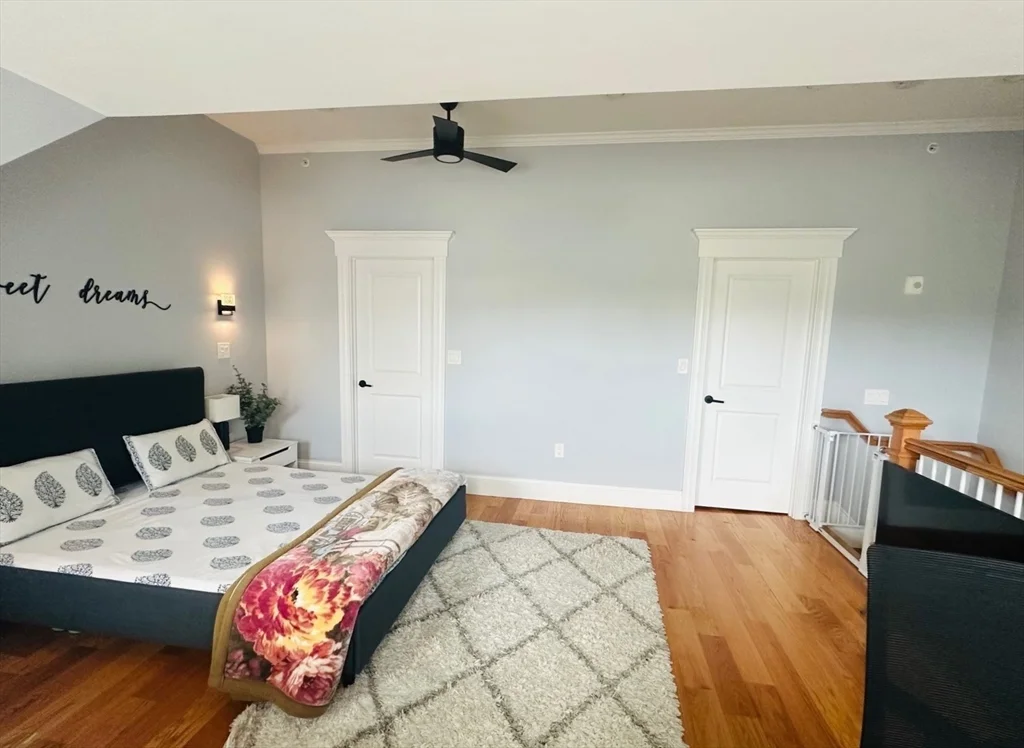 12 S Mason St, Salem