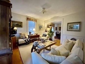 314 Conant Rd, Weston