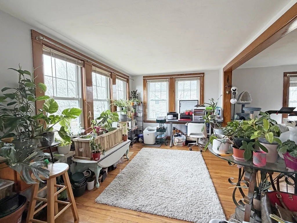 75-77 Dale St, Waltham