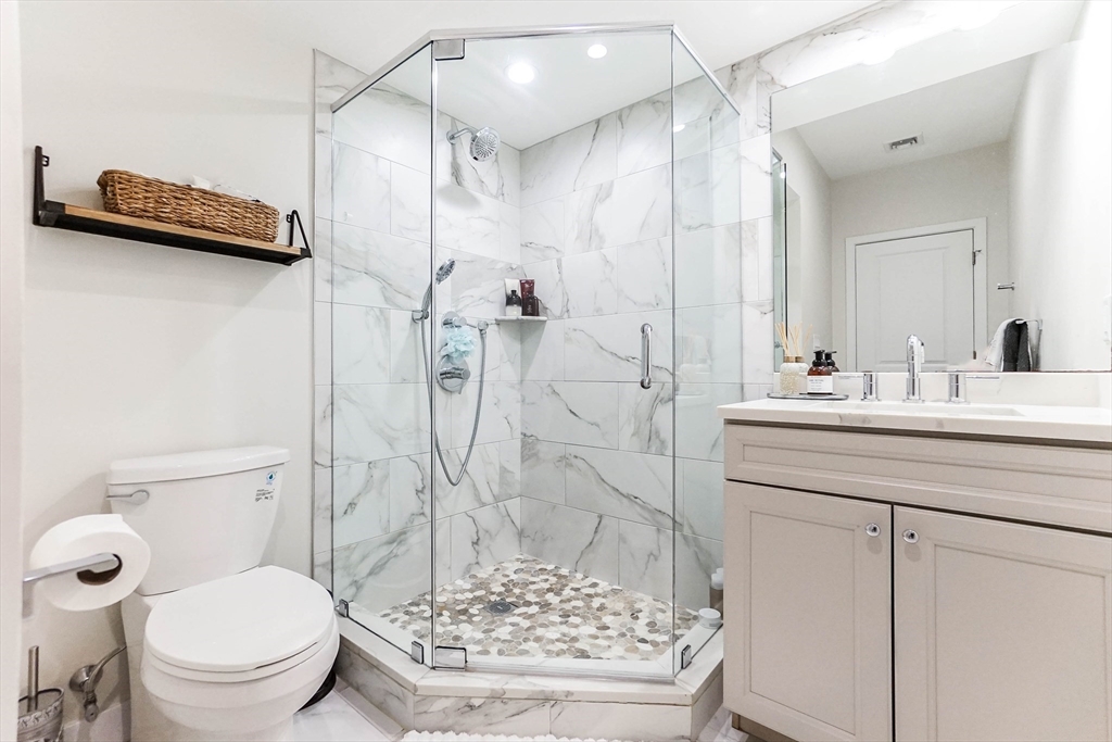 213 East Eagle St, East Boston