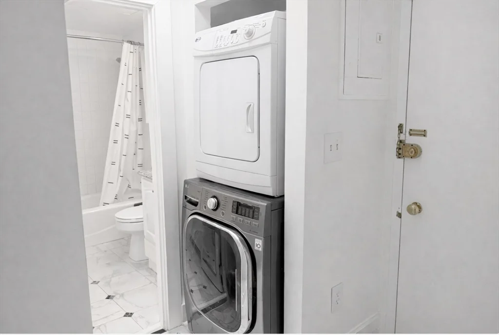 133 Commonwealth Ave, Back Bay