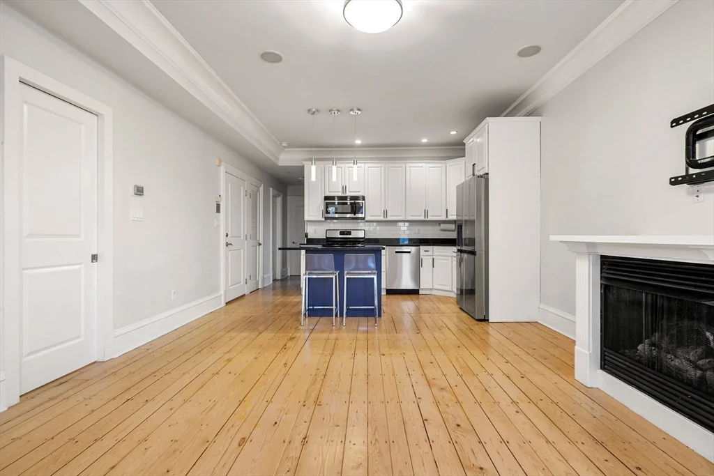 703 East 4th St, South Boston