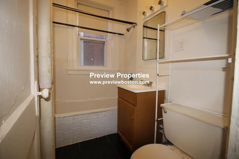 109 Brainerd Rd, Allston