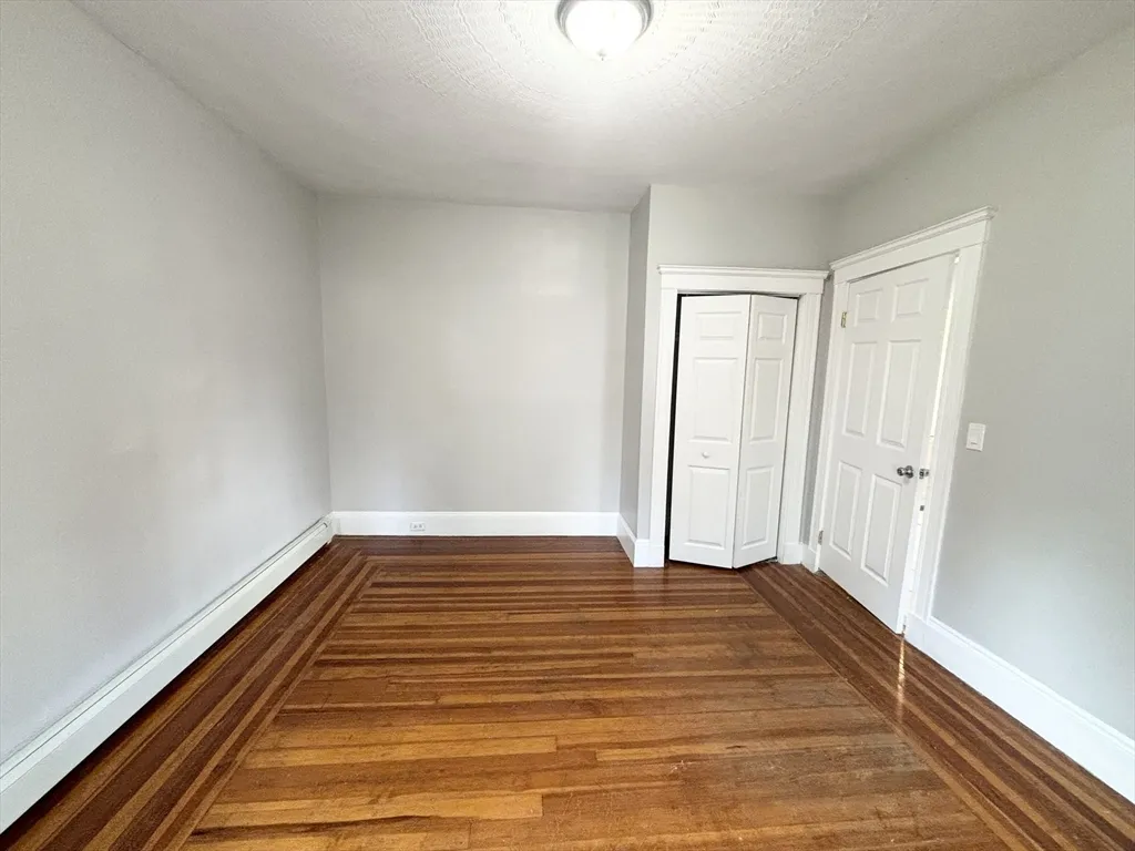 14 Belknap St, West Somerville