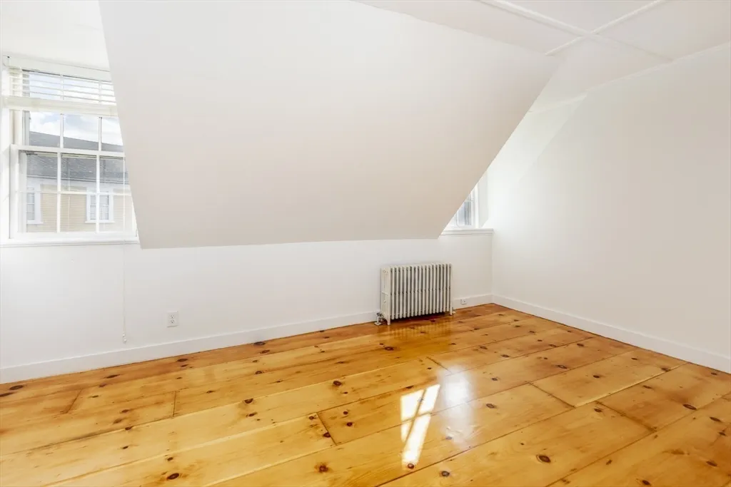 1 Mugford St, Marblehead