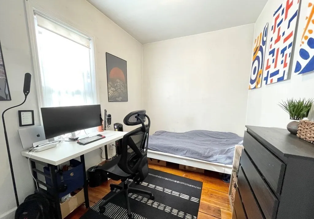 52 Delle Ave, Mission Hill