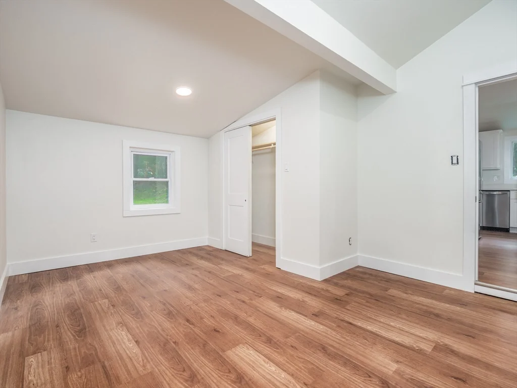 117 Precinct St, Lakeville