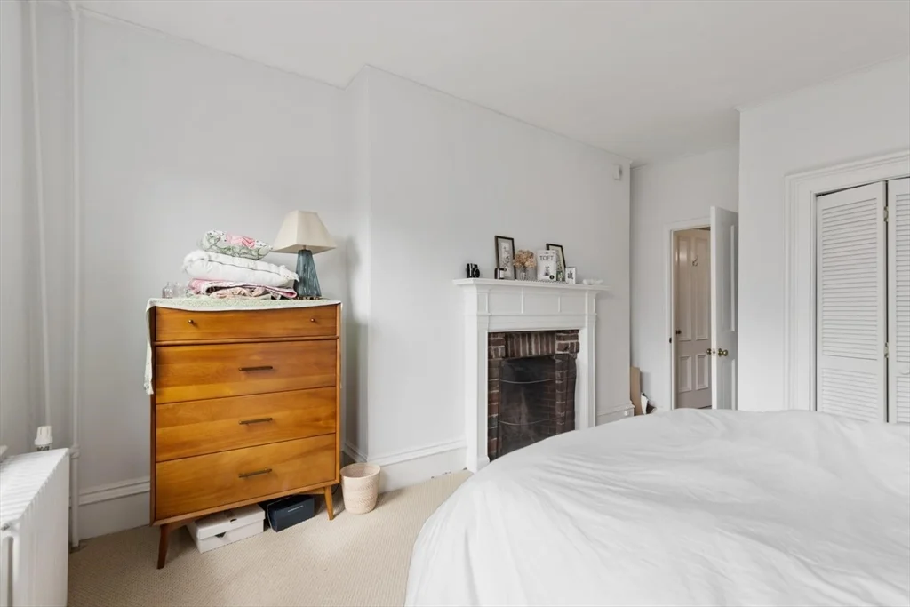 86 Marlborough St, Back Bay