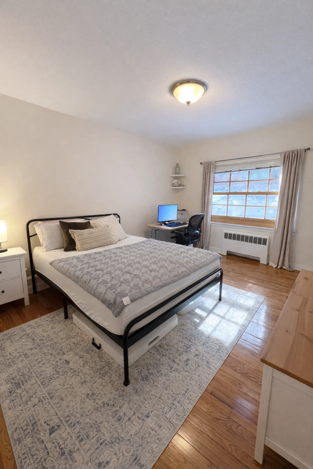 648 Washington St, Washington Square