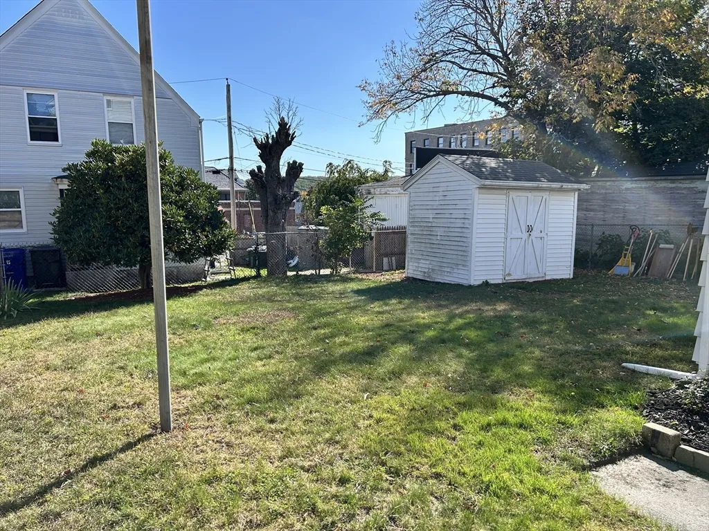 39 School St, Milford