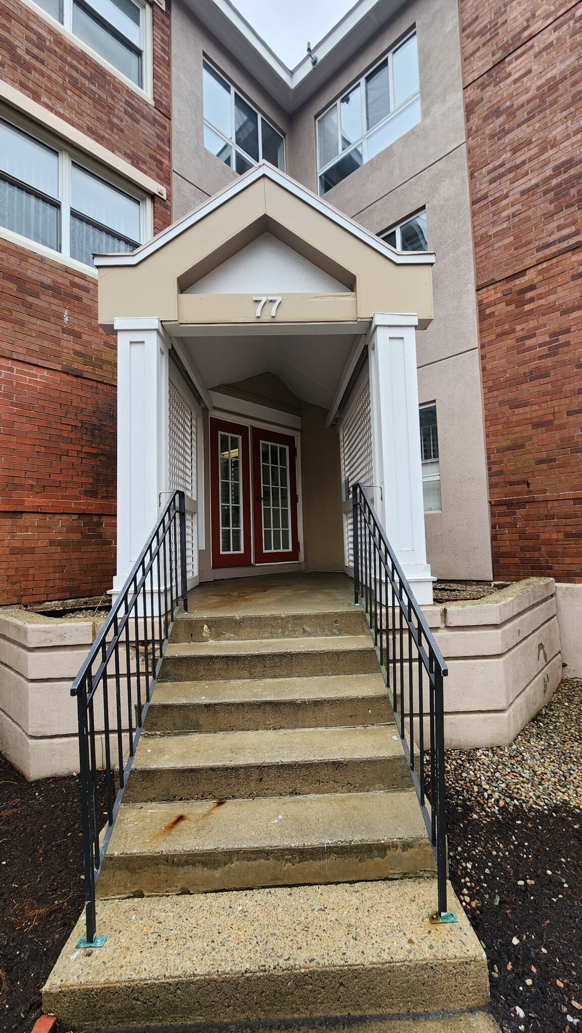 77 North Point Dr, Dorchester