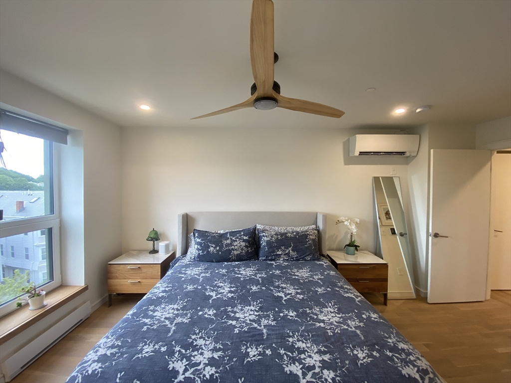 78 Fort Ave, Roxbury